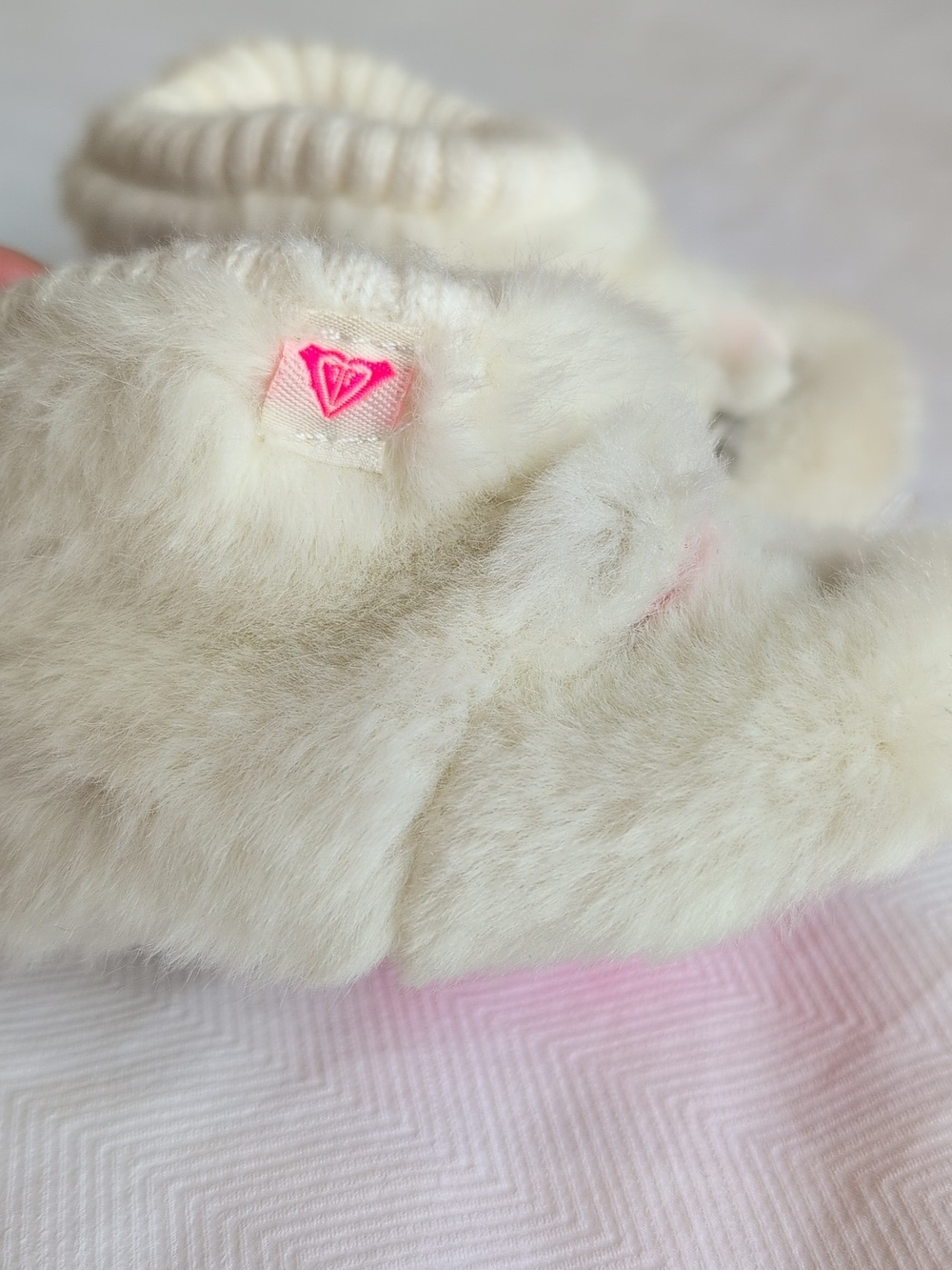 roxy baby adorable fluffy kitten slippers with knit & faux fur lining infant 2 - Picture 7 of 7